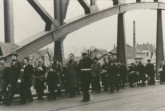 Flüchtlinge auf der Weserbrücke KAM