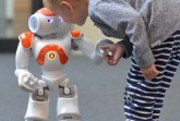 Roboter sollen eingewanderten Kindern helfen, Deutsch zu lernen