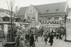 Lange Tradition hat der Braunschweiger Weihnachtsmarkt.Foto: /Stadtarchiv BraunschweigGisela Rothe