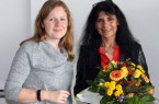 Yvonne Budde (links) freute sich, Fatma Bläser als neue Patin der Courageschule Lüttfeld Berufskolleg begrüßen zu können.