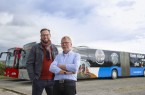 Risse Reisen stellt für Standortkampagne 15 Meter langen Gelenkbus zur Verfügung
