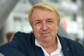 Bertelsmann holt Bestsellerautor Hanns-Josef Ortheil auf „Das Blaue Sofa Gütersloh“