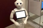 Der humanoide Roboter „Pepper“ zu Gast an der Universität Paderborn.Foto Universität Paderborn
