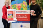 Klimaschutzmanager Hans Fenkl und Umweltberaterin Dorothee Kohlen geben den Startschuss für die Aktion Thermografie plus Energieberatung. © Stadt-Rheda-Wiedenbrück