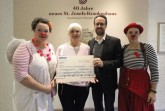 Lachen ist gesund - Klinik-Clows erhalten WÖHLER Spendengeschenk für die Arbeit im St. Josef Krankenhaus Salzkotten