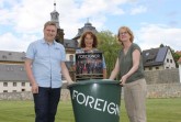 Christoph Neesen, Bärbel Olfermann und Marianne Witt-Stuhr werben um Pfandgeld-Spenden für die Aktion „Bechern beim BOArocks“ auf dem Foreigner-Rockkonzert am 4. Juli in Büren.