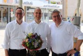 Der neue Flora-Geschäftsführer, Sebastian Siefert (Mitte), wurde von Bürgermeister Theo Mettenborg und dem Aufsichtsratsvorsitzenden Uwe Henkenjohann willkommen geheißen.