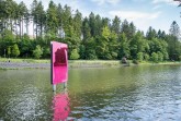 Das Werk „UELFE DISPLAY“ des Künstlers Raymund Kaiser in Radevormwald gehört zu den 700 Kunstwerken, die die NRWskulptur-App vorstellt. Foto: Thorsten Arendt