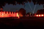 In der Zeit zwischen dem 1. und 4. Advent verwandelt sich der Neuhäuser Schlosspark in eine kunstvolle Lichtinstallation.Foto:© Schlosspark und Lippesee Gesellschaft