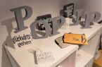 Installation im Pop-Up-Regal Siebdruck-Künstlerin Claudia Petersen von Sieb&Seele