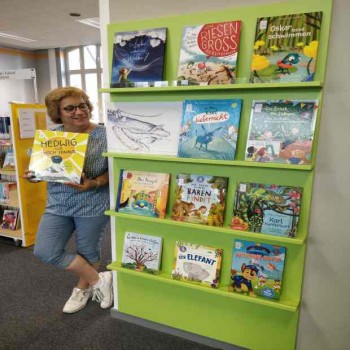 Bilderbuchkino in der Bücherei – Darauf freut sich auch Elke Maletz vom Team der Stadtbücherei Höxter.