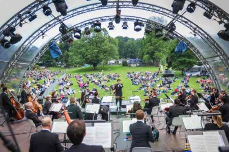 Zwei Konzertabende gestaltet das Orchester der Bielefelder Philharmoniker in diesem Jahr bei „vielHarmonie“: 18. und 21. August 2023.