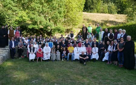 Rund 40 Ordensgemeinschaften sind auf dem Dalheimer Klostermarkt vertreten. Foto: LWL/Jana Künder
