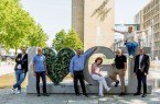 Das Team der Stadtführer*innen freut sich auf das Event „Gütersloh rund um die Uhr – 24h Stadtführung“. (v.l.: Louis Lersmacher, Axel Rotthaus, Sascha Priebe, Elisabeth Erdsiek, Rolf Erdsiek, Susanne Förder und Norbert Ellermann), Foto: Daniela Toman