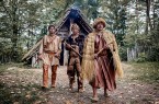 Menschen der Jungsteinzeit treffen auf Menschen der Mittelsteinzeit. Foto: © AFM Oerlinghausen / J.Radtke